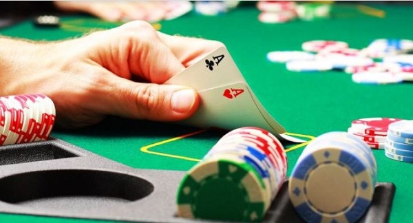 Rasakan pengalaman Poker situs judi qq online terpercaya saat ini